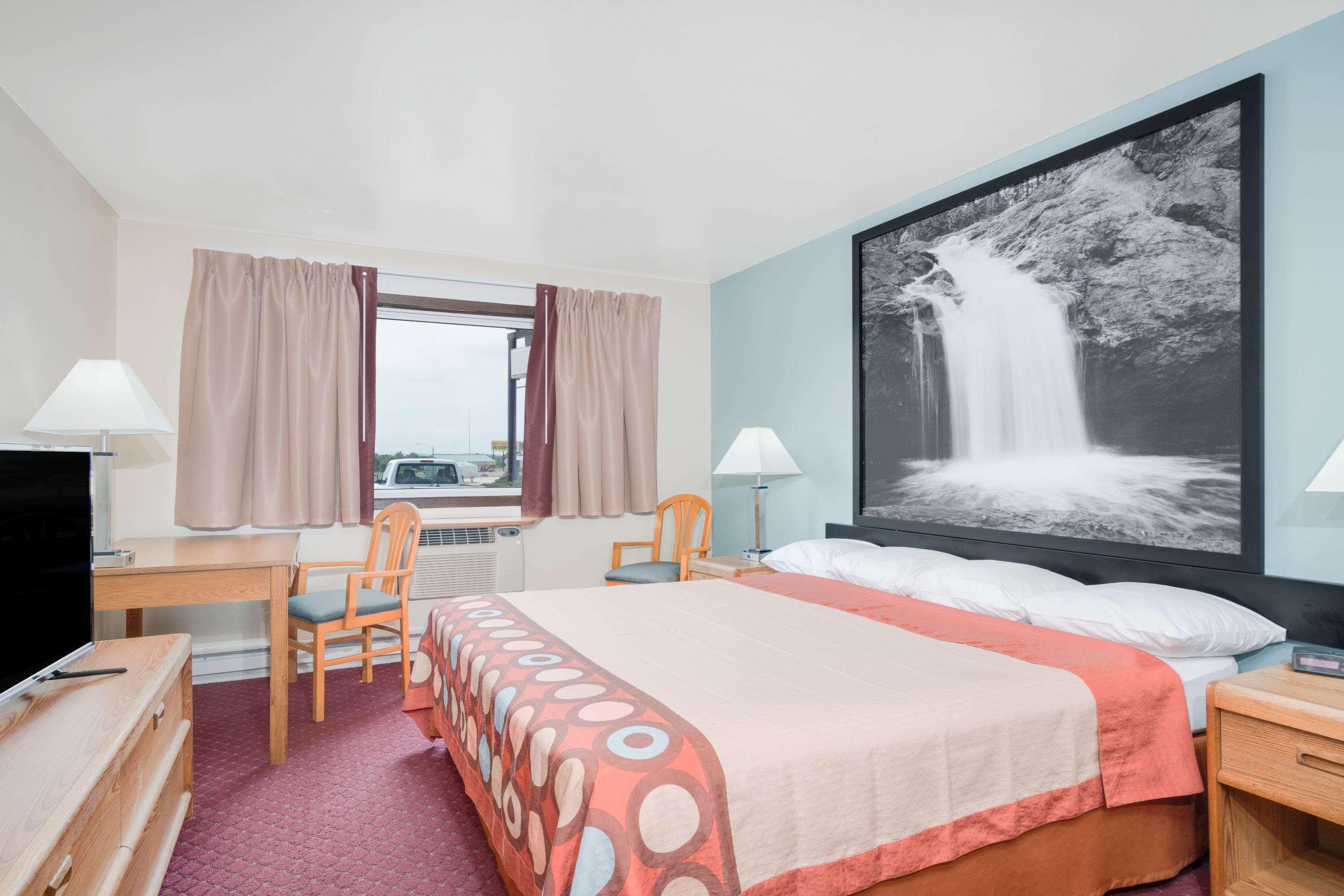 Super 8 By Wyndham Tomah Wisconsin Motel Exterior photo