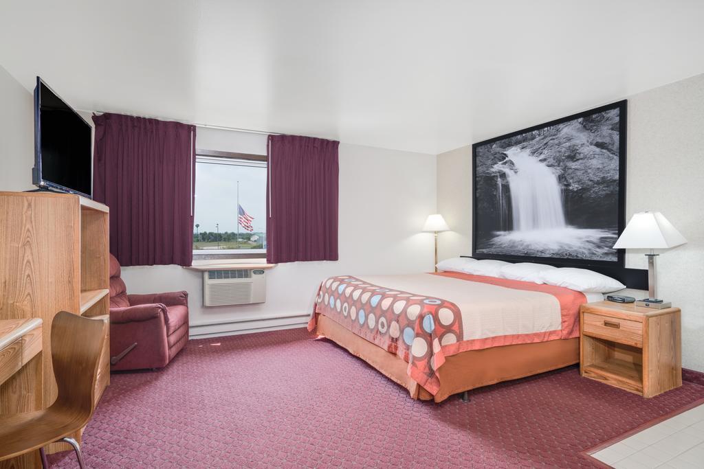 Super 8 By Wyndham Tomah Wisconsin Motel Exterior photo